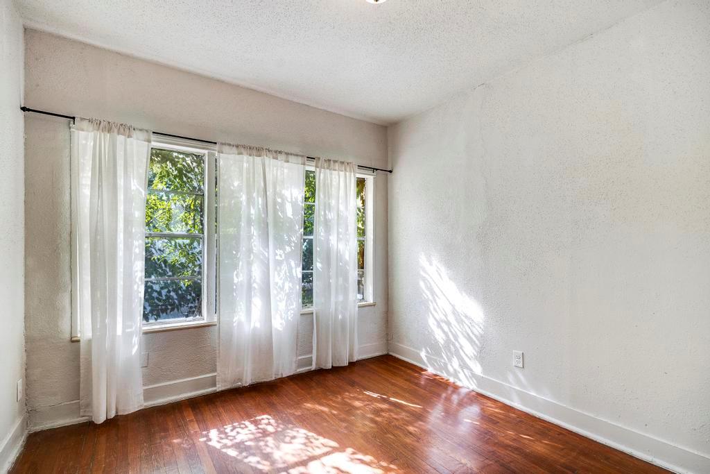 Image 18 of 28 For 1434 Hicks Ave