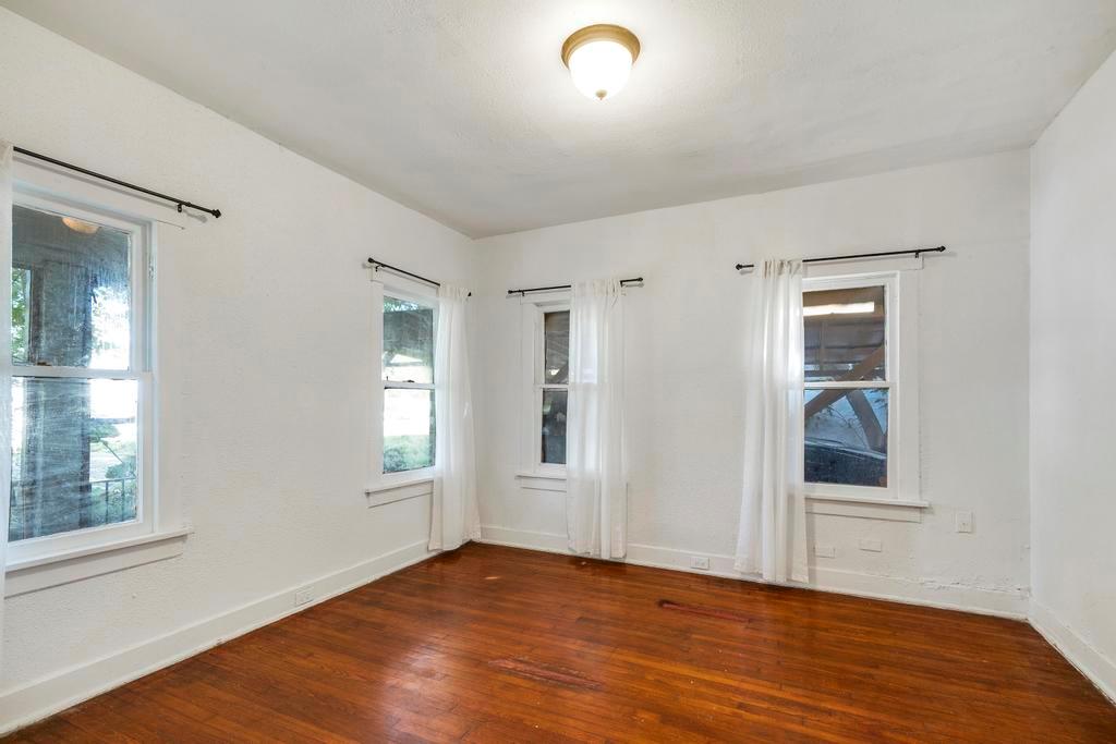 Image 19 of 28 For 1434 Hicks Ave