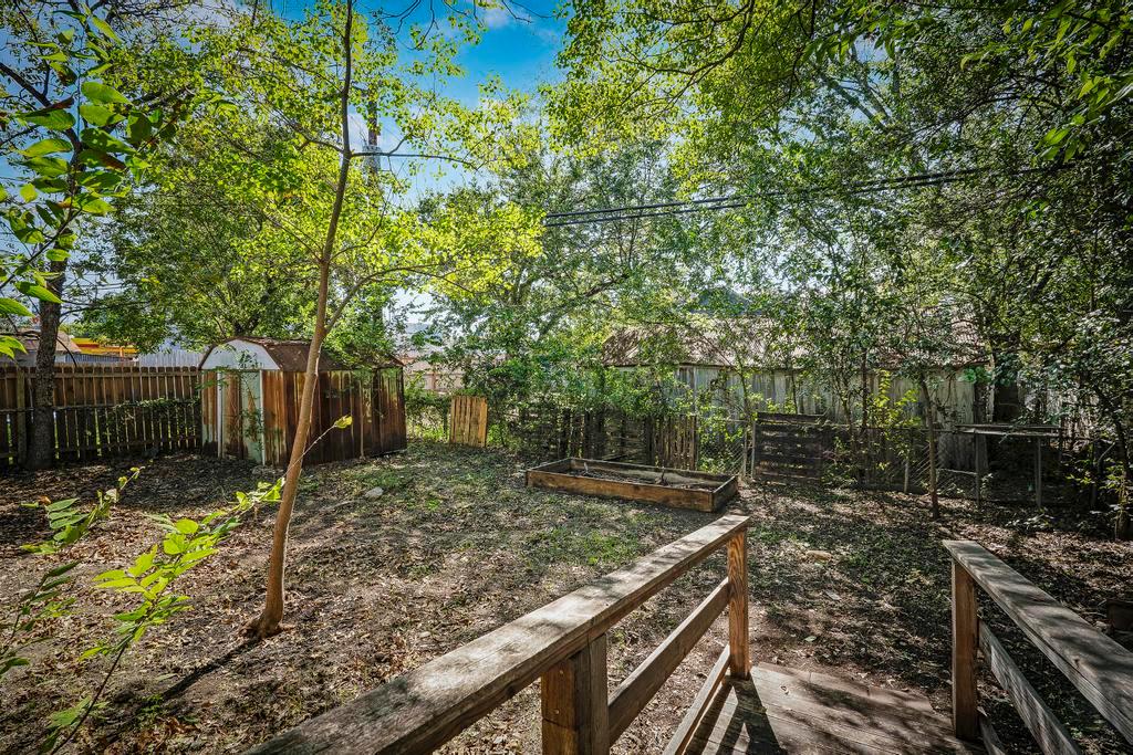 Image 21 of 28 For 1434 Hicks Ave