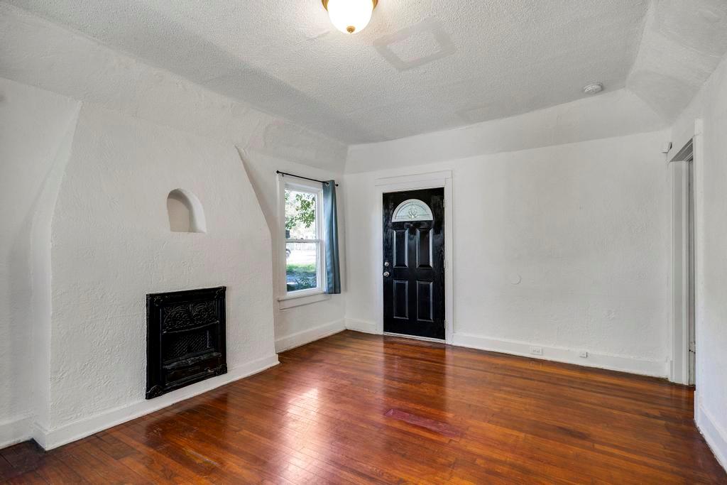 Image 5 of 28 For 1434 Hicks Ave