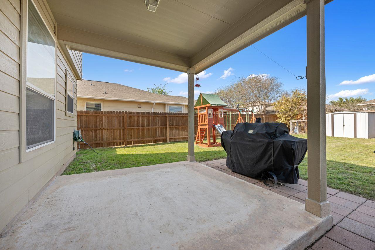 Image 21 of 24 For 2125 Conner Dr