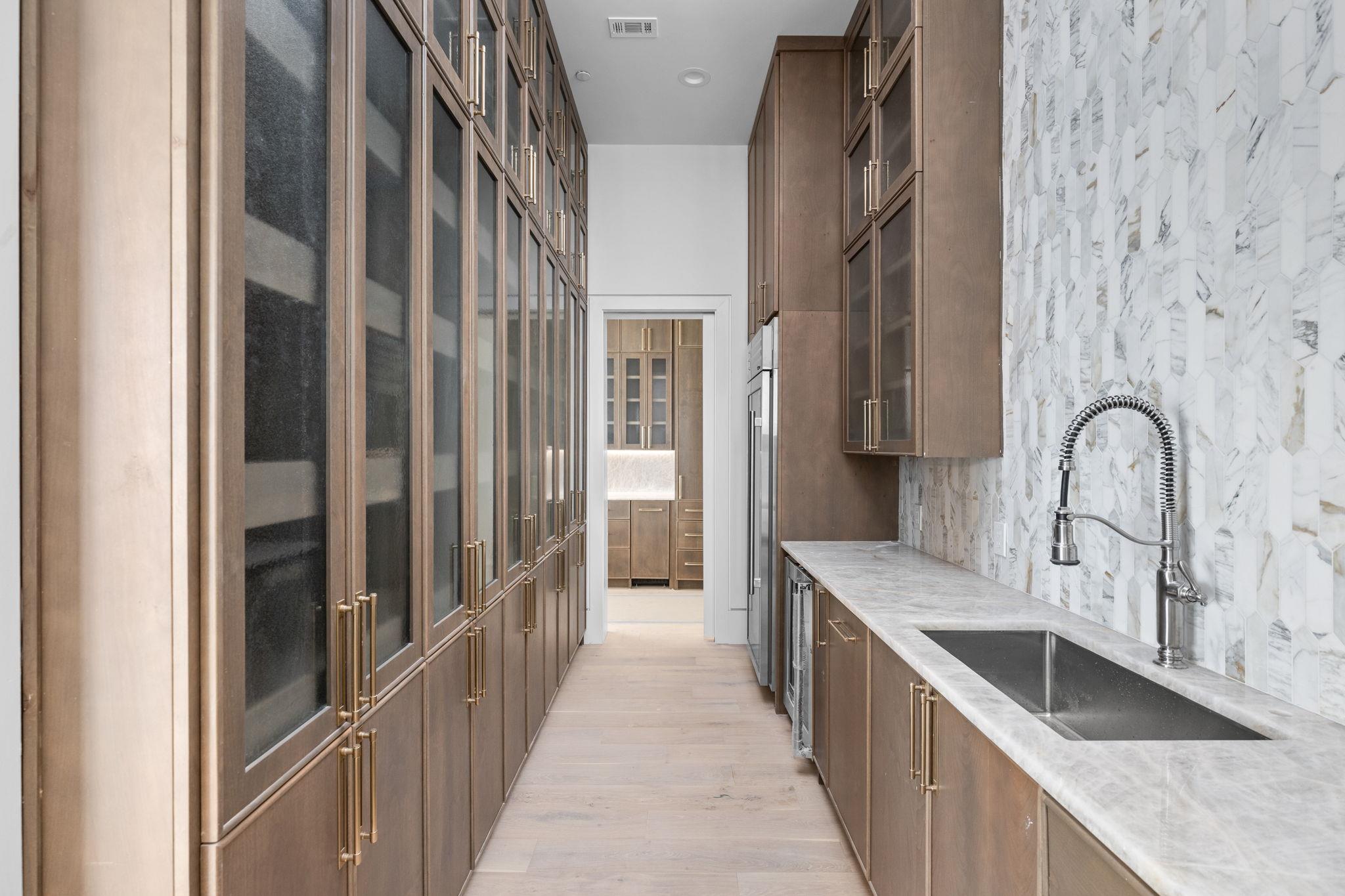 Image 19 of 38 For 1496 Buffalo Gap Rd