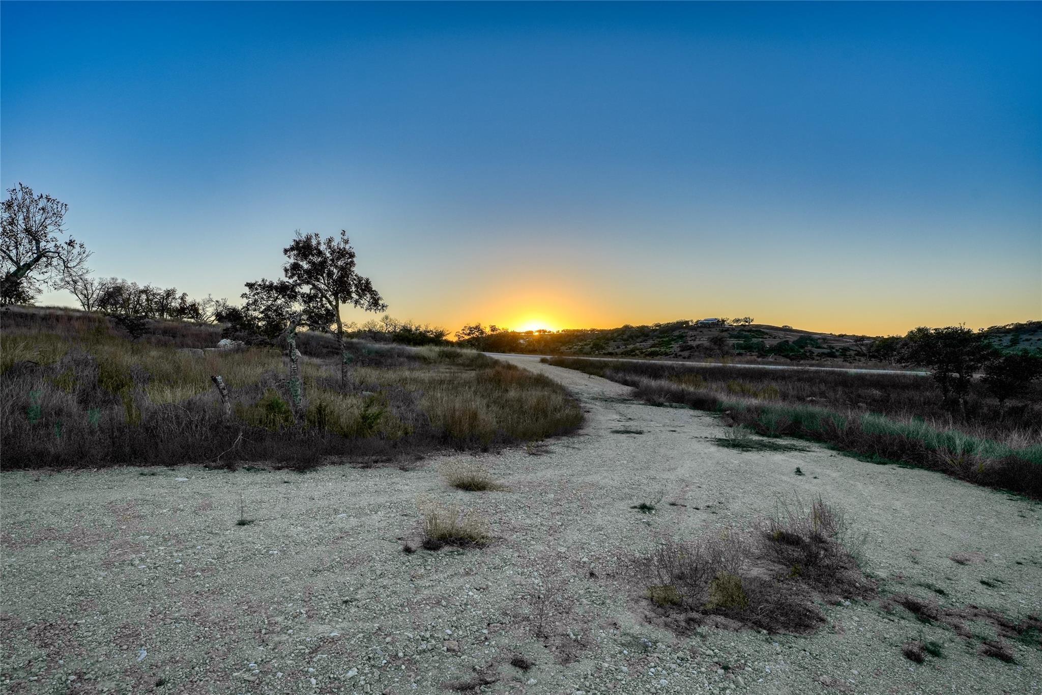 Image 7 of 26 For 136 & 137 Falling Oak Dr