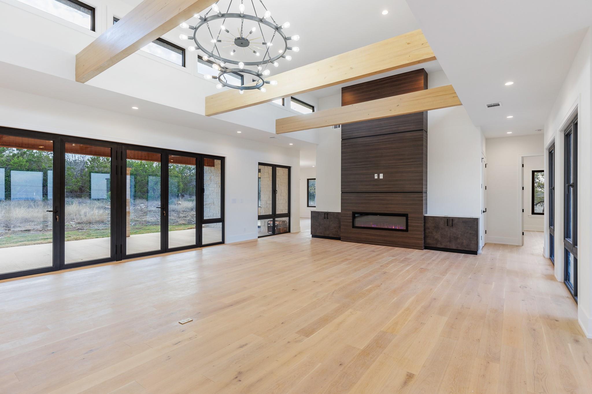 Image 10 of 38 For 6425 Ranch Road 962 W