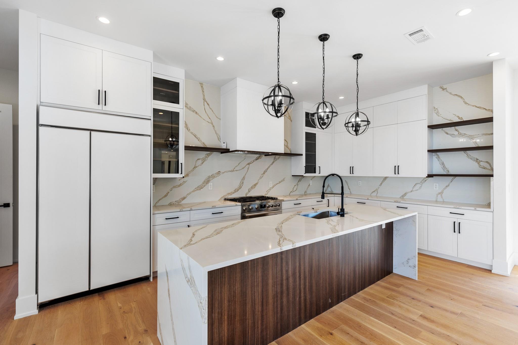 Image 14 of 38 For 6425 Ranch Road 962 W