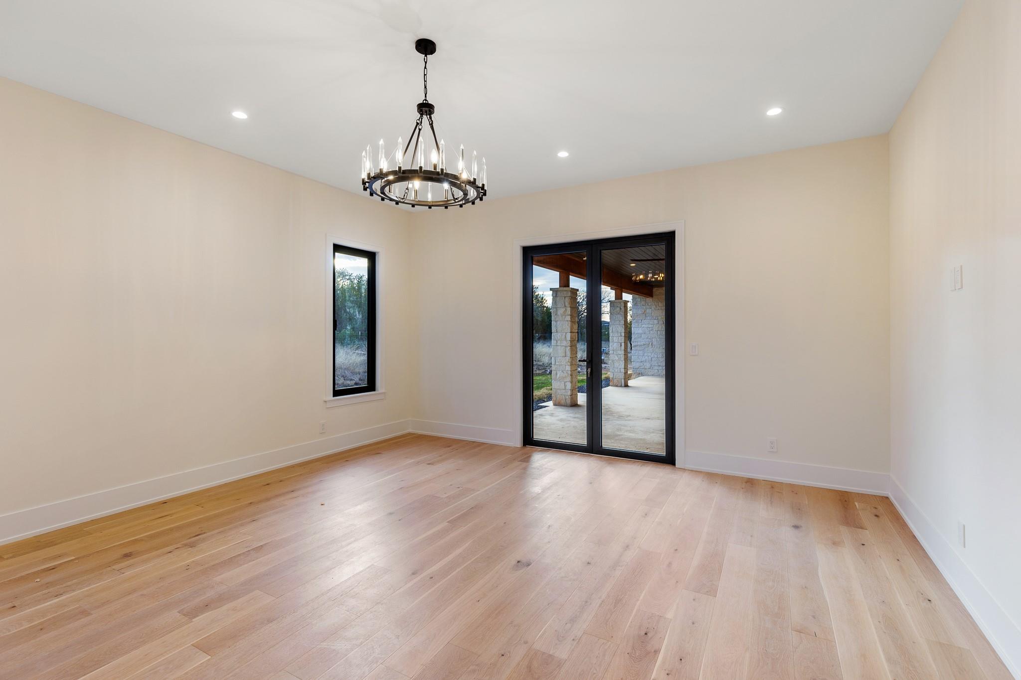 Image 18 of 38 For 6425 Ranch Road 962 W