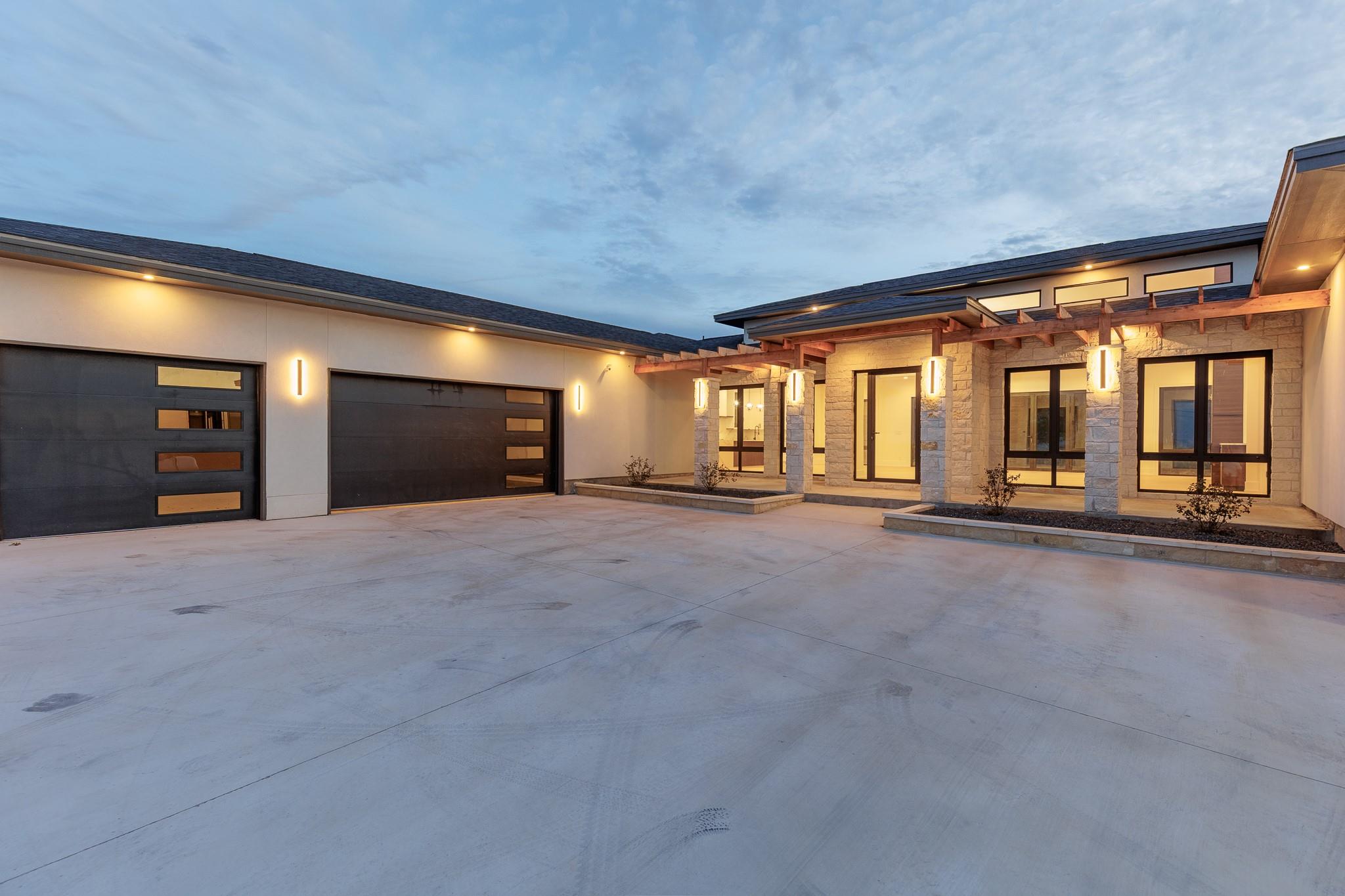 Image 2 of 38 For 6425 Ranch Road 962 W