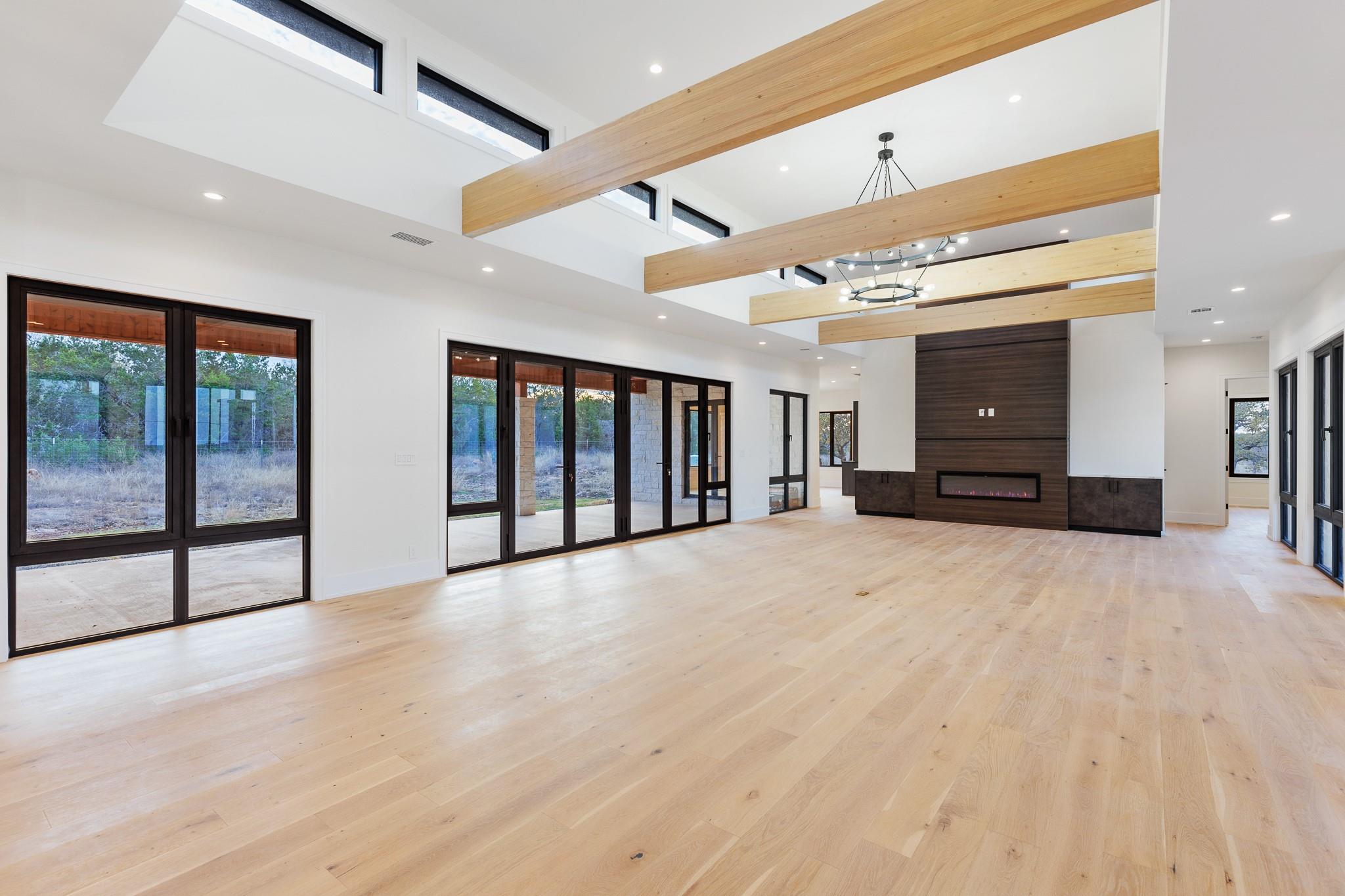 Image 9 of 38 For 6425 Ranch Road 962 W