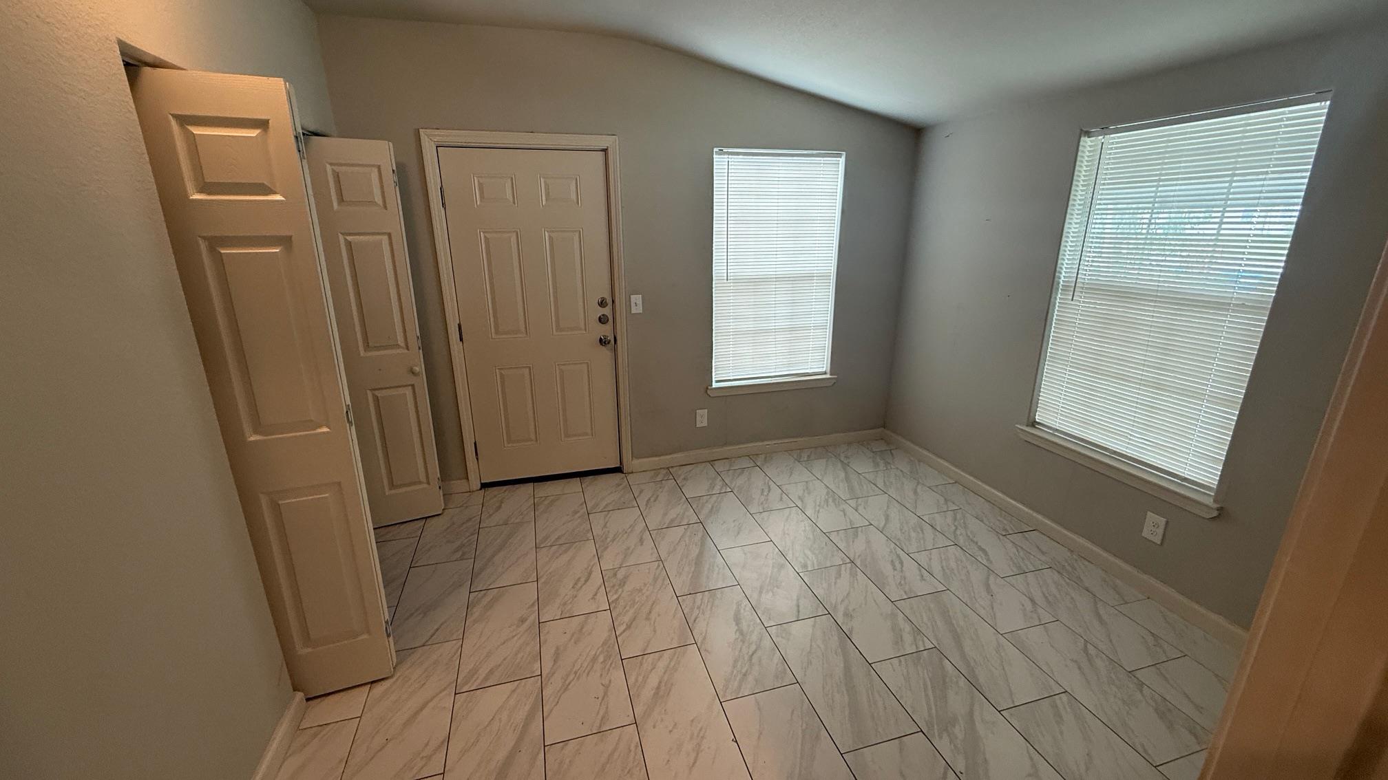 Image 7 of 17 For 802 Alametos  A