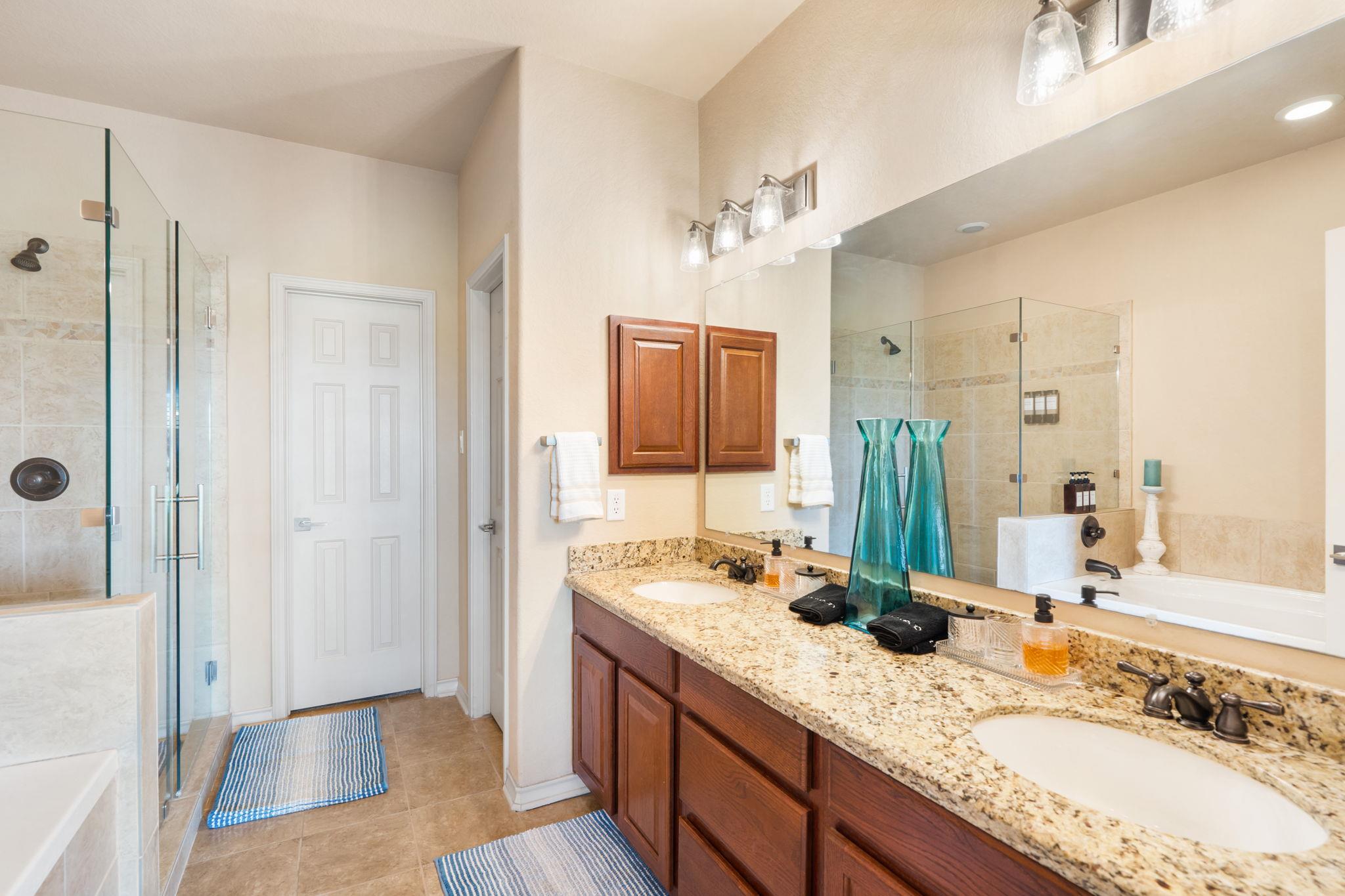 Image 22 of 33 For 970 Parkview Dr