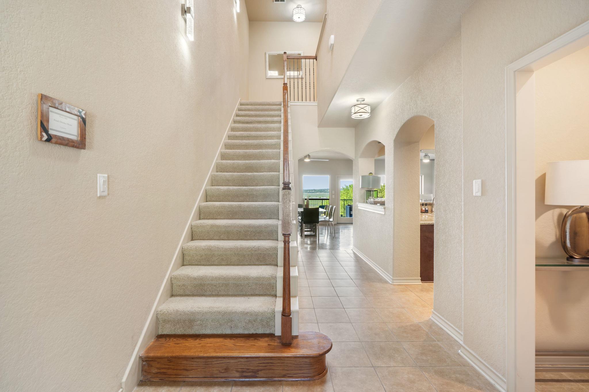 Image 8 of 33 For 970 Parkview Dr