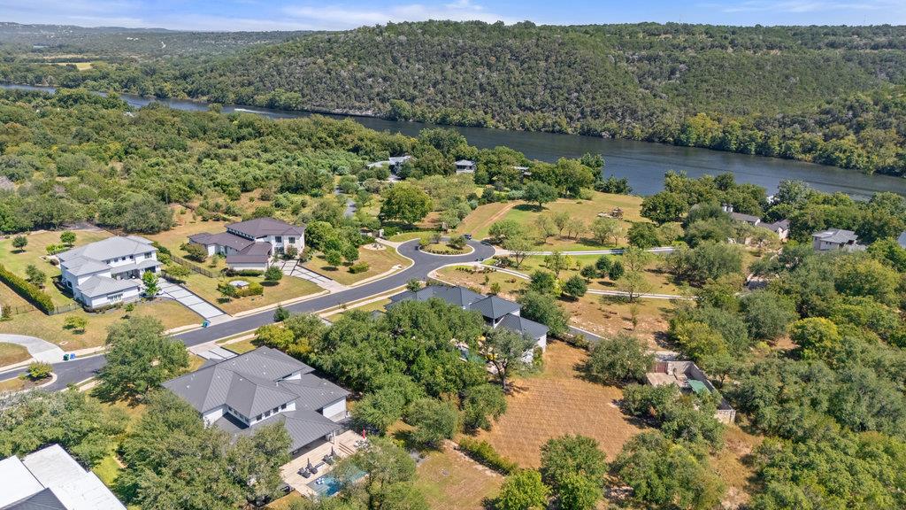 Image 32 of 39 For 908 Cypress Grove Dr