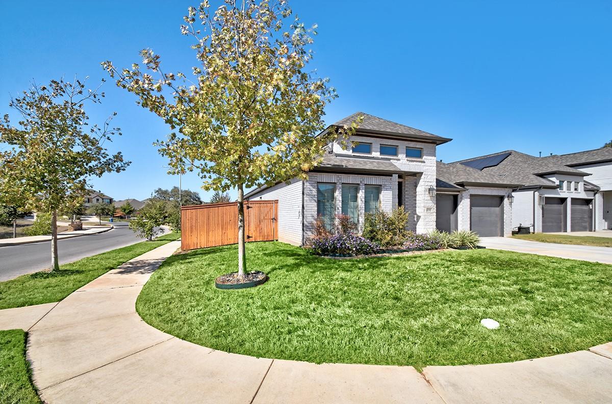 Image 2 of 31 For 2192 August Ave