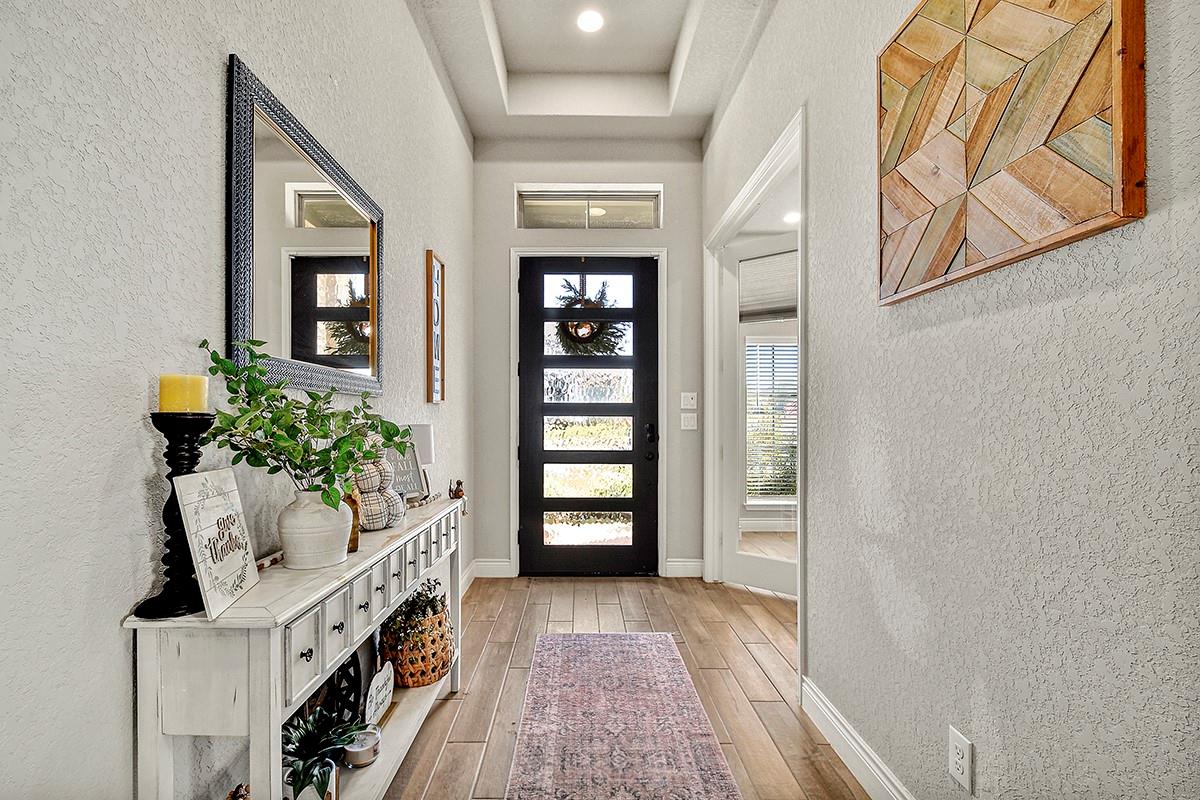 Image 4 of 31 For 2192 August Ave