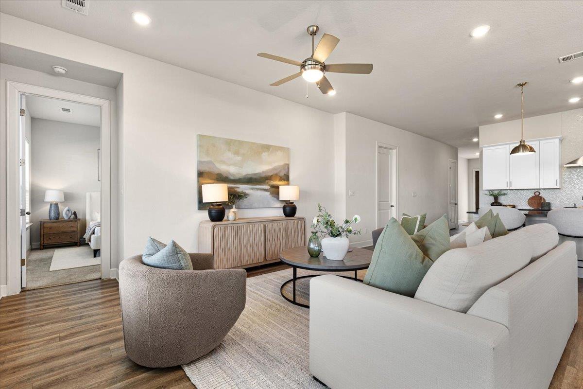 Image 11 of 40 For 908 Knowles Dr