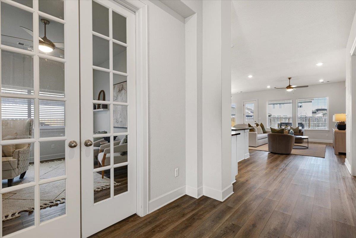 Image 14 of 40 For 908 Knowles Dr