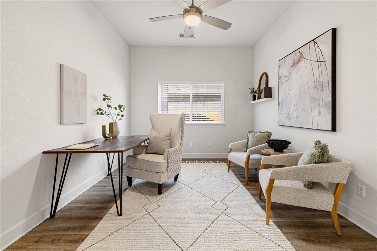 Image 15 of 40 For 908 Knowles Dr