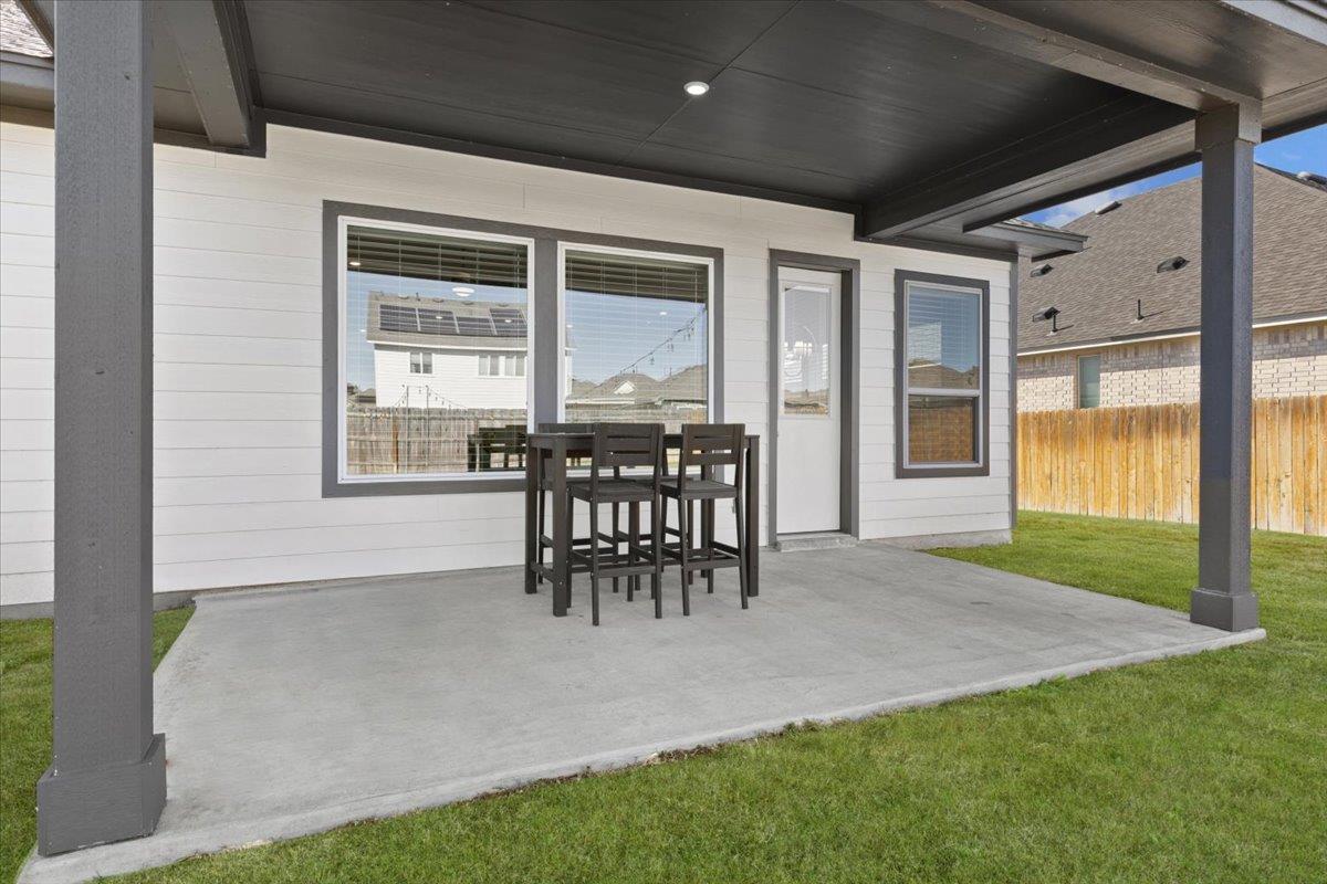 Image 25 of 40 For 908 Knowles Dr