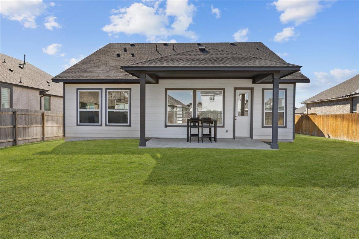 Image 26 of 40 For 908 Knowles Dr