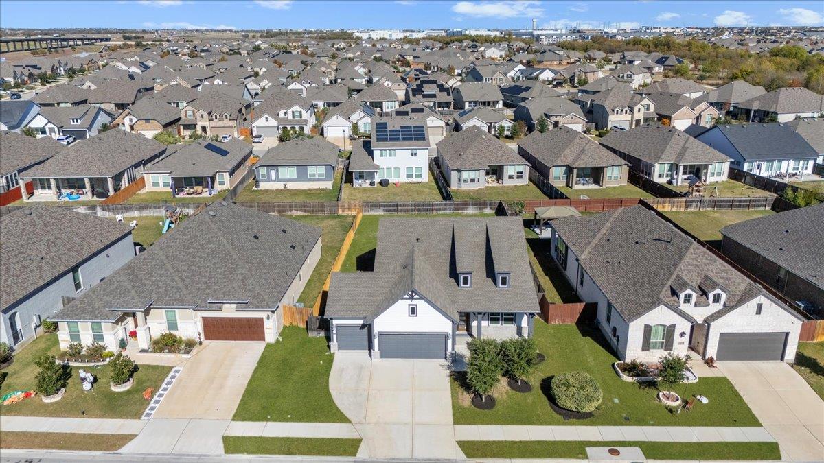 Image 31 of 40 For 908 Knowles Dr