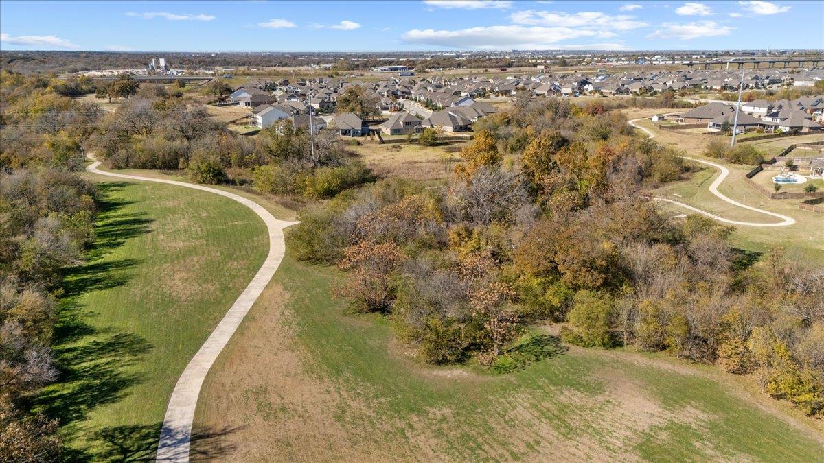 Image 39 of 40 For 908 Knowles Dr