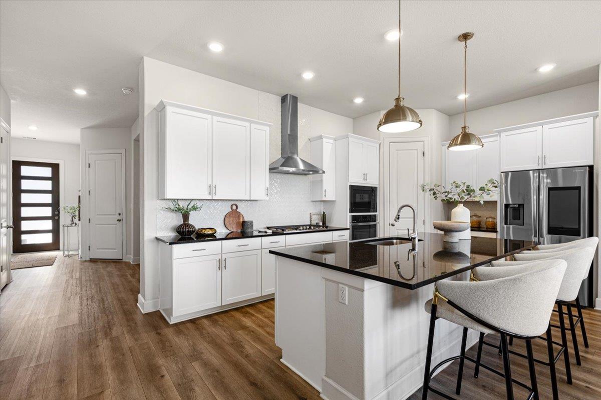 Image 4 of 40 For 908 Knowles Dr