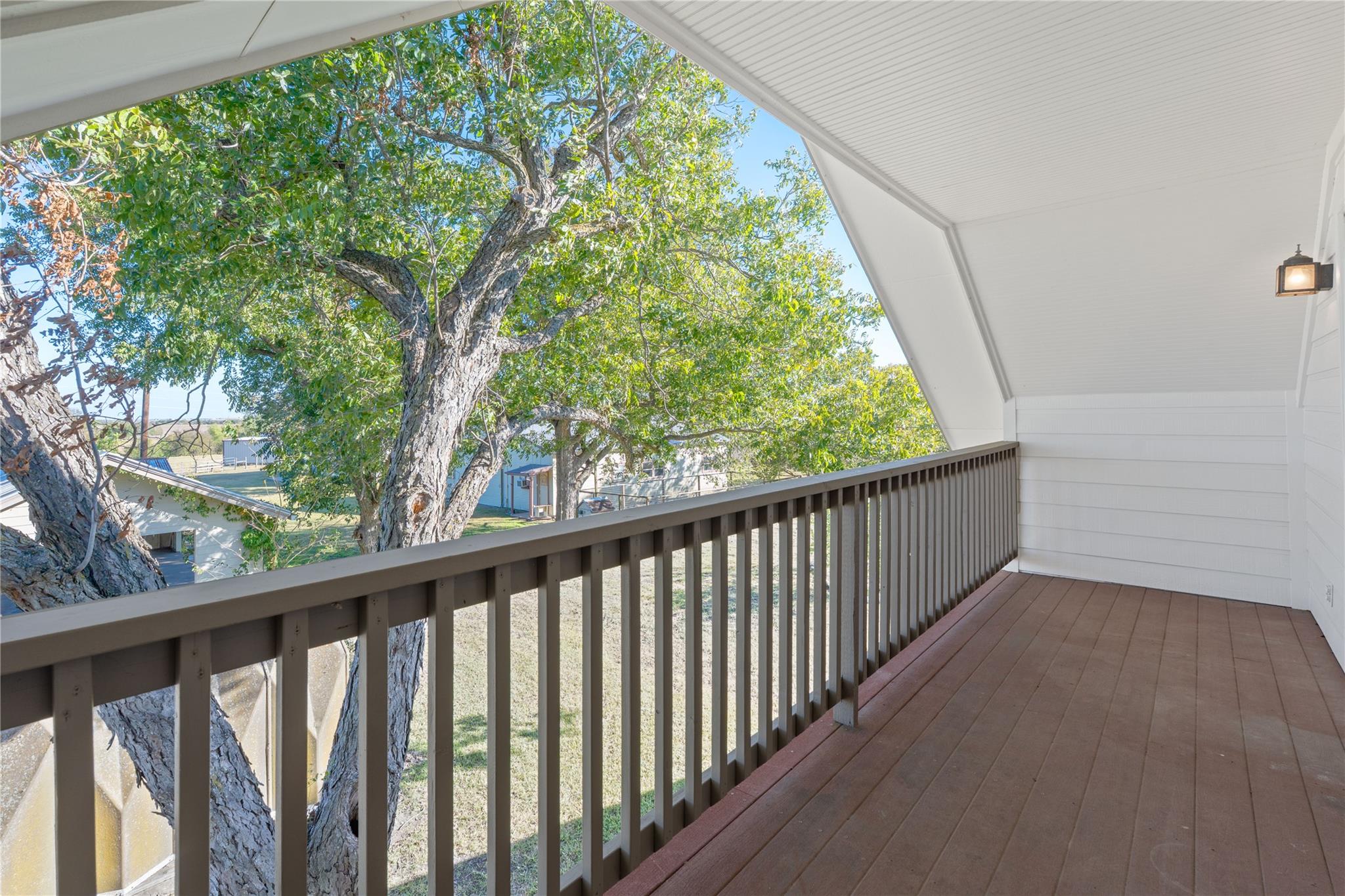 Image 17 of 40 For 400 County Road 483