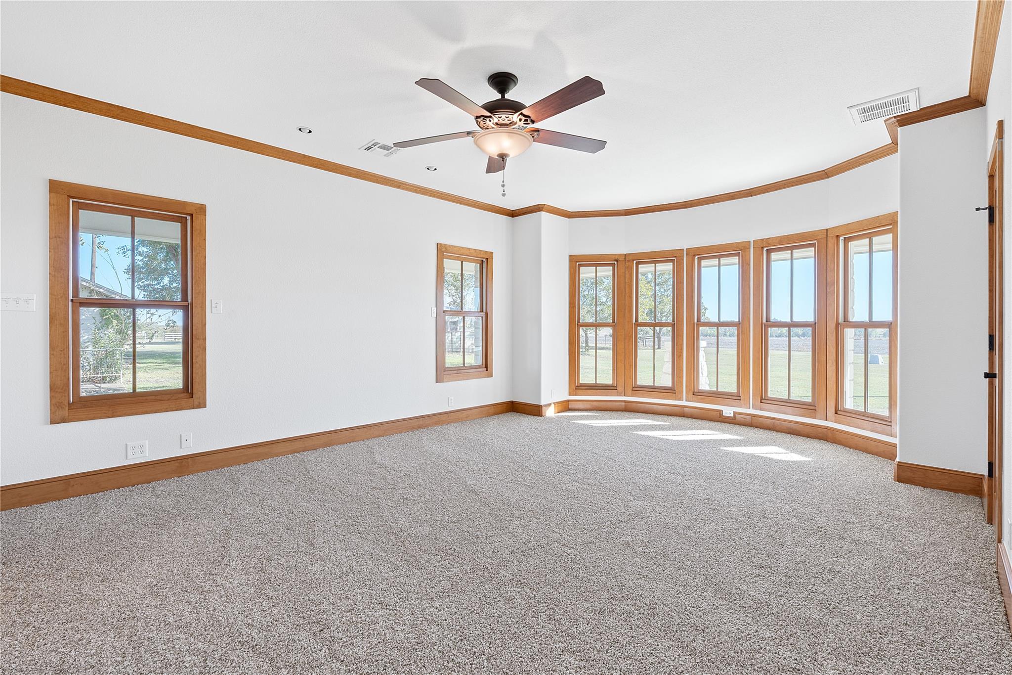 Image 18 of 40 For 400 County Road 483