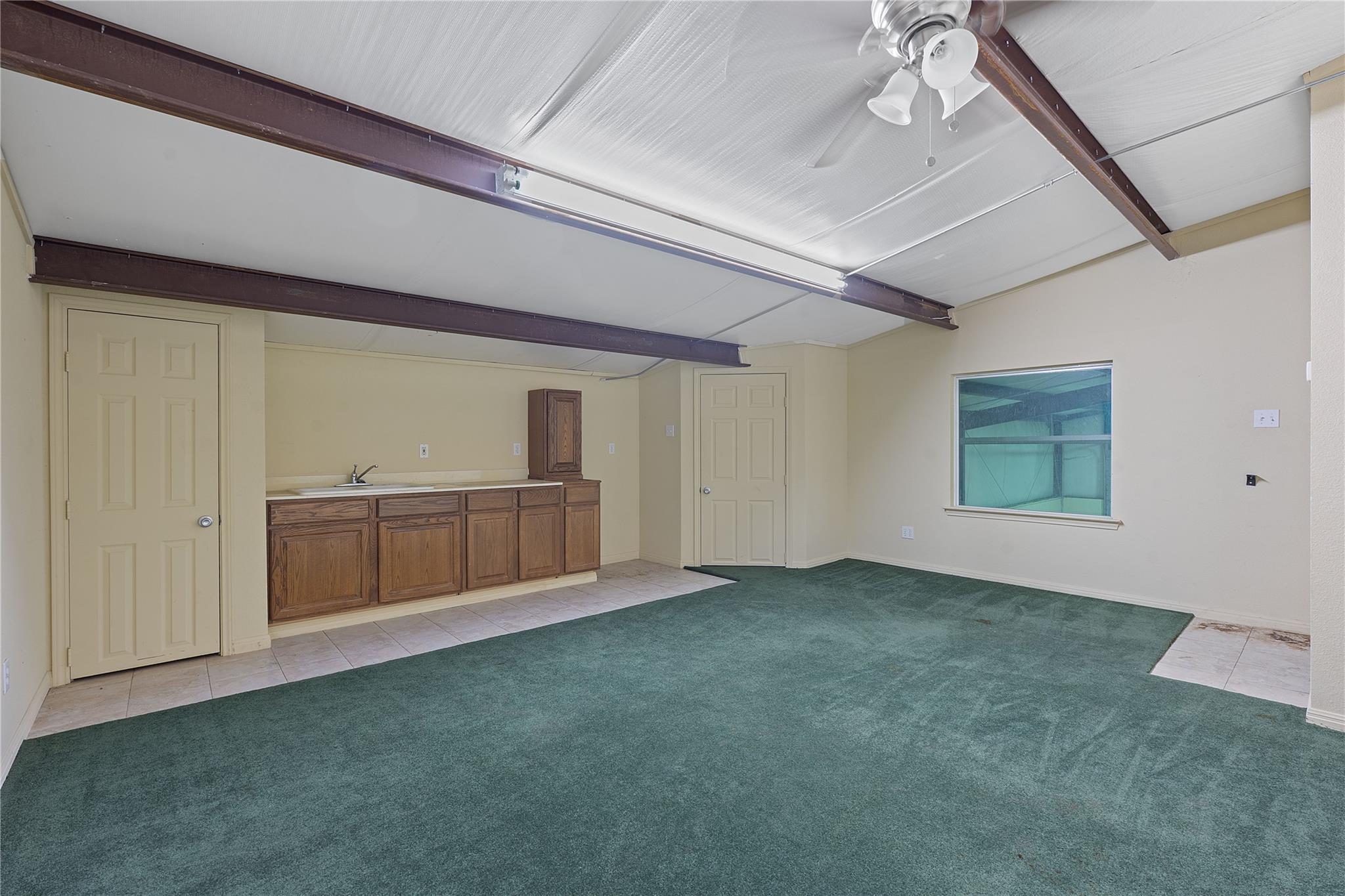 Image 29 of 40 For 400 County Road 483