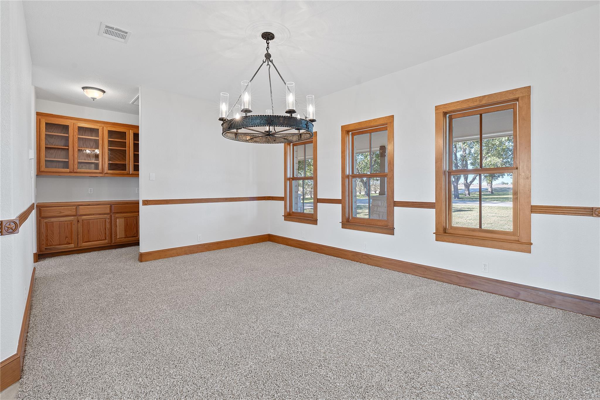 Image 5 of 40 For 400 County Road 483