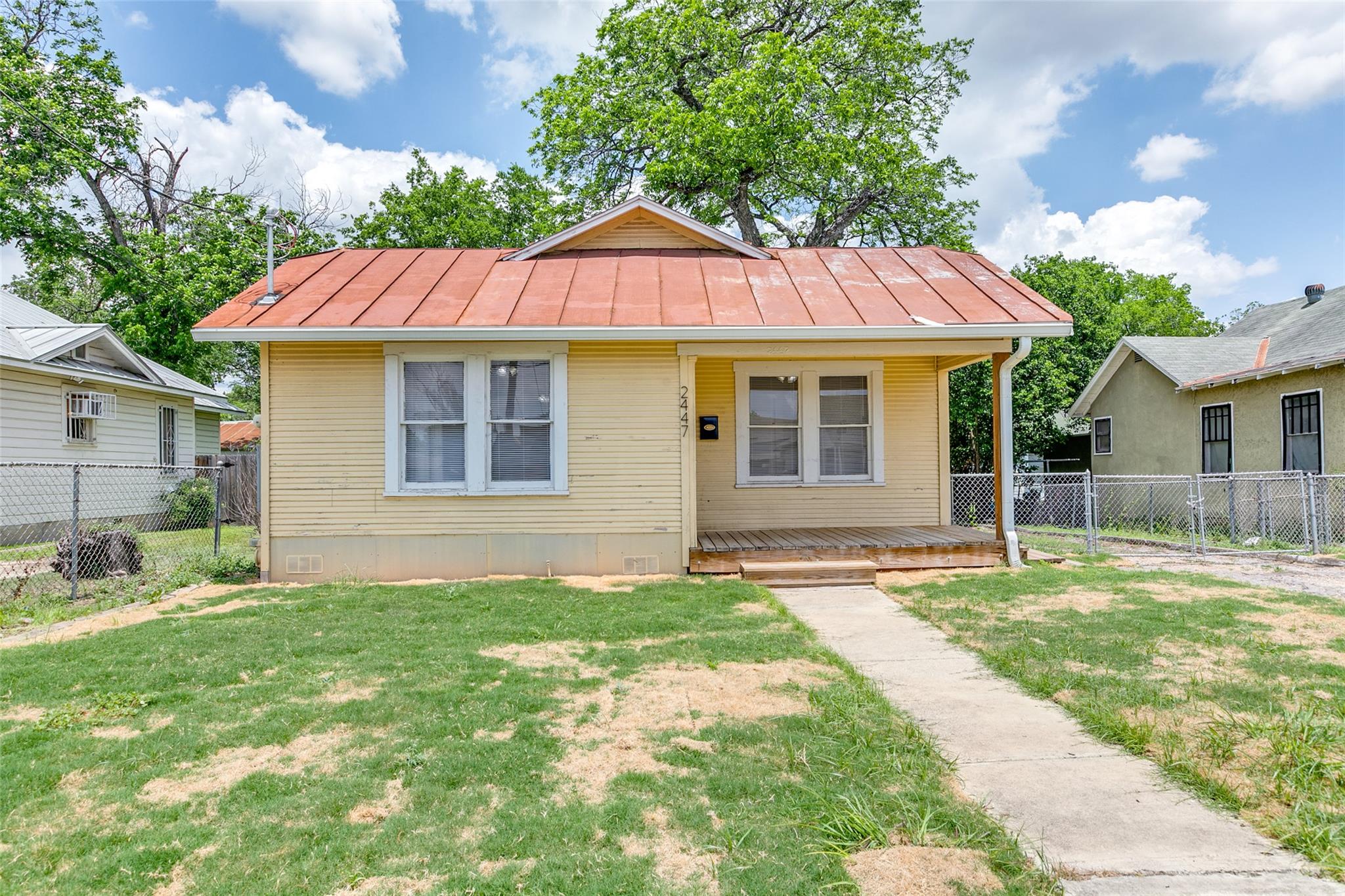 Details for 2447 Houston St, San Antonio, TX 78202