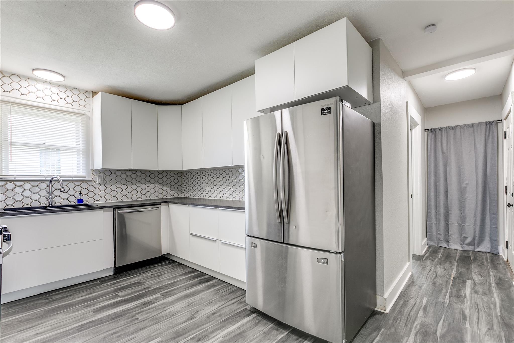 Image 10 of 24 For 2447 Houston St