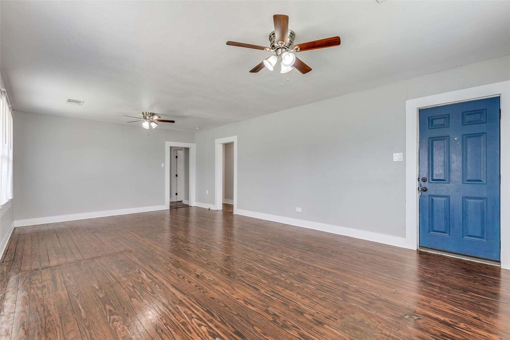 Image 4 of 24 For 2447 Houston St