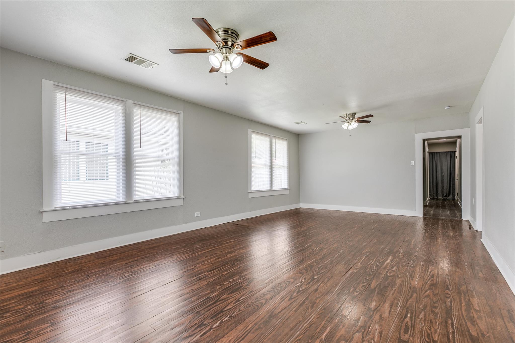 Image 6 of 24 For 2447 Houston St