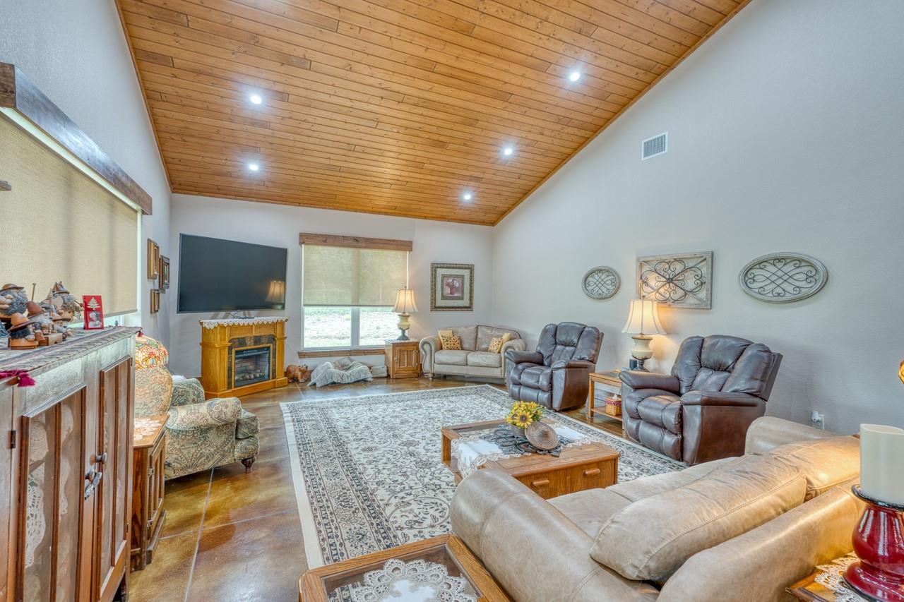 Image 5 of 29 For 5020 County Road 252