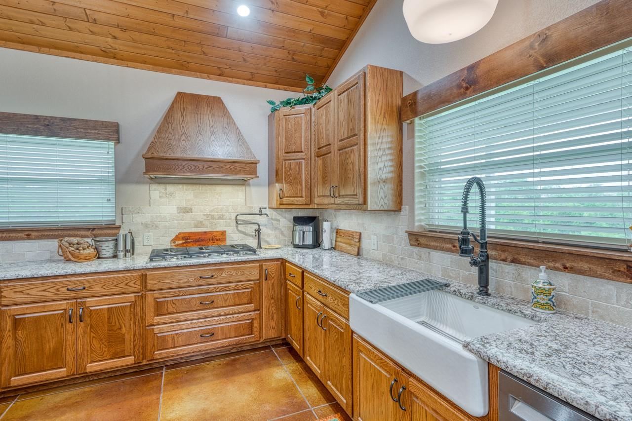 Image 9 of 29 For 5020 County Road 252