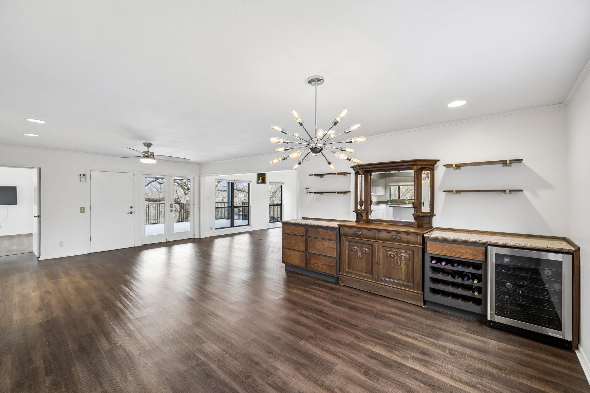 Image 15 of 33 For 54 Hampton Dr