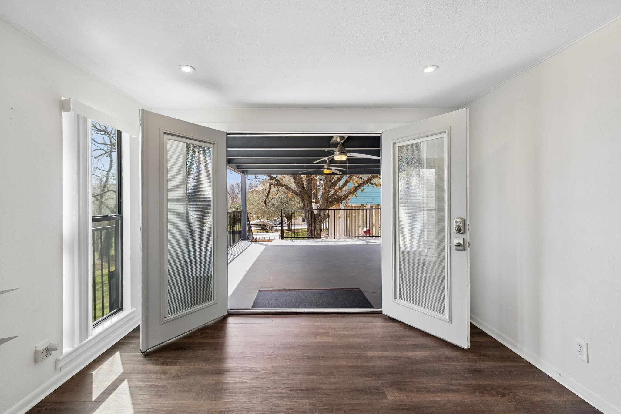 Image 20 of 33 For 54 Hampton Dr