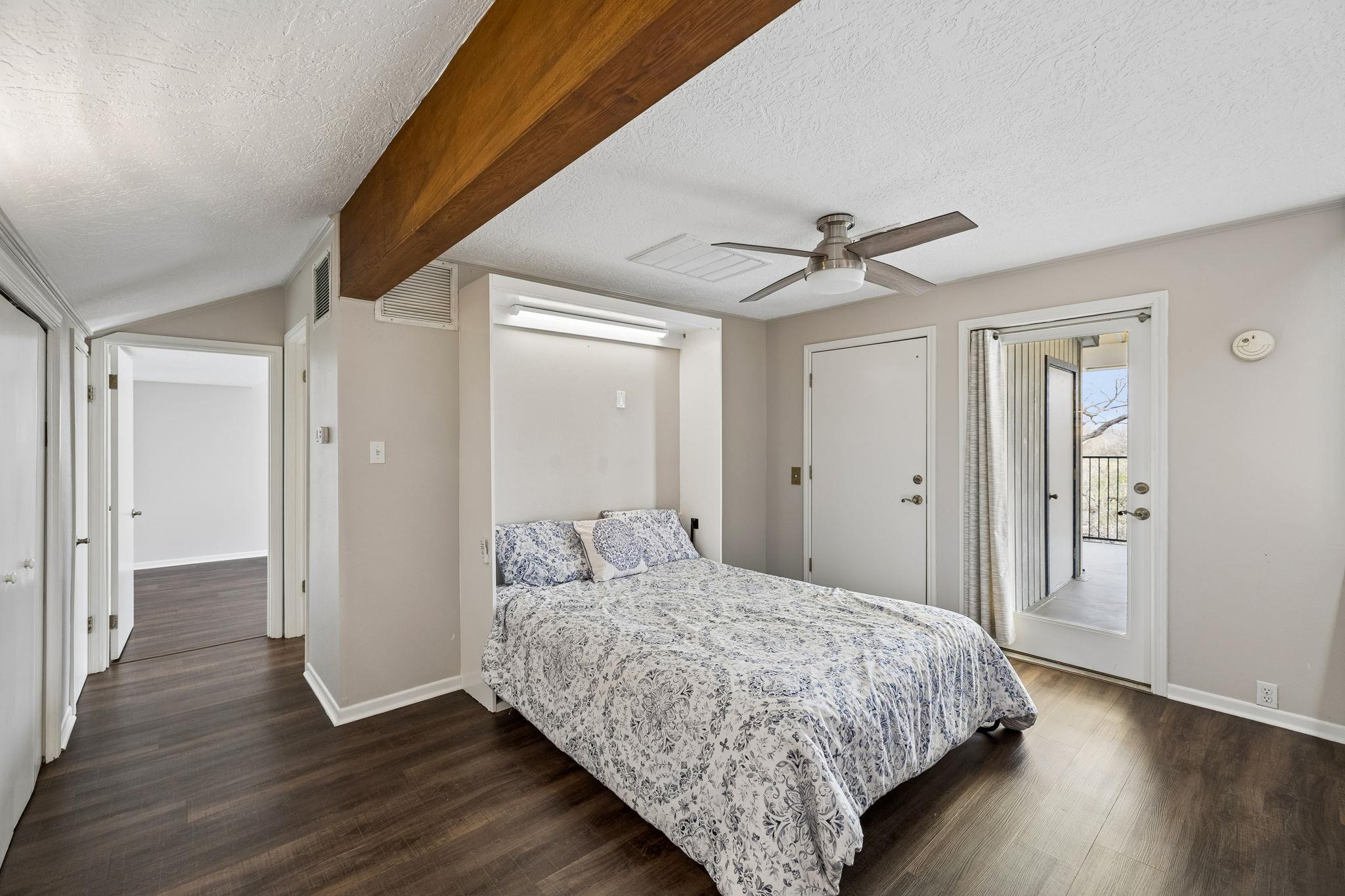 Image 24 of 33 For 54 Hampton Dr