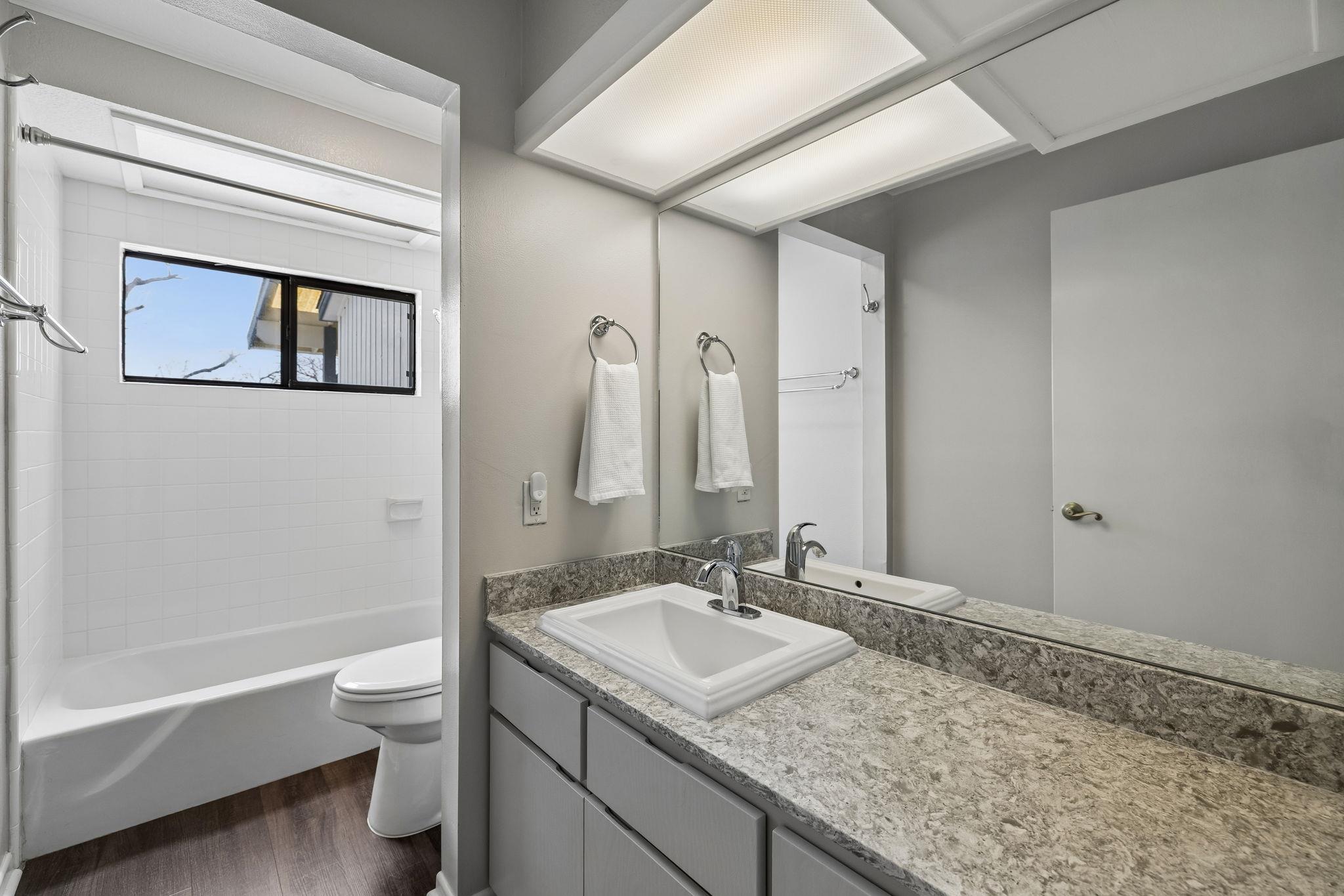 Image 25 of 33 For 54 Hampton Dr