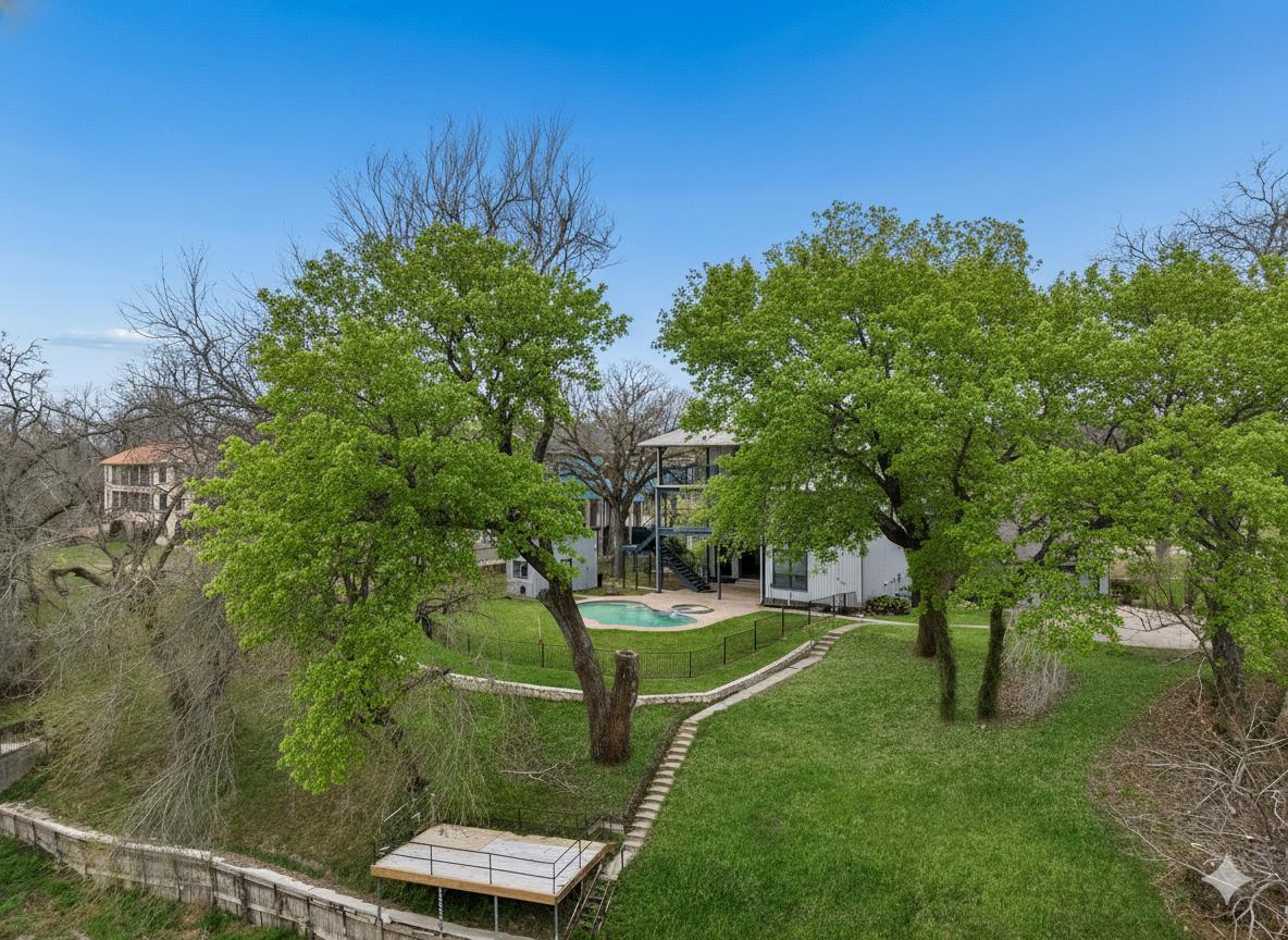 Image 32 of 33 For 54 Hampton Dr