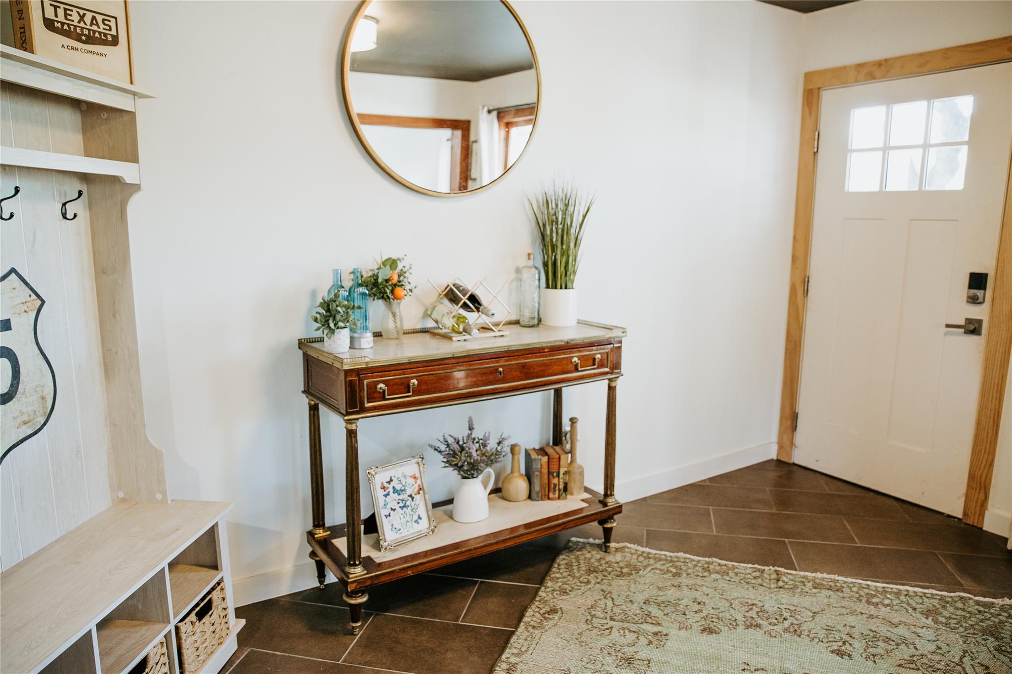 Image 2 of 40 For 604 Pecan St