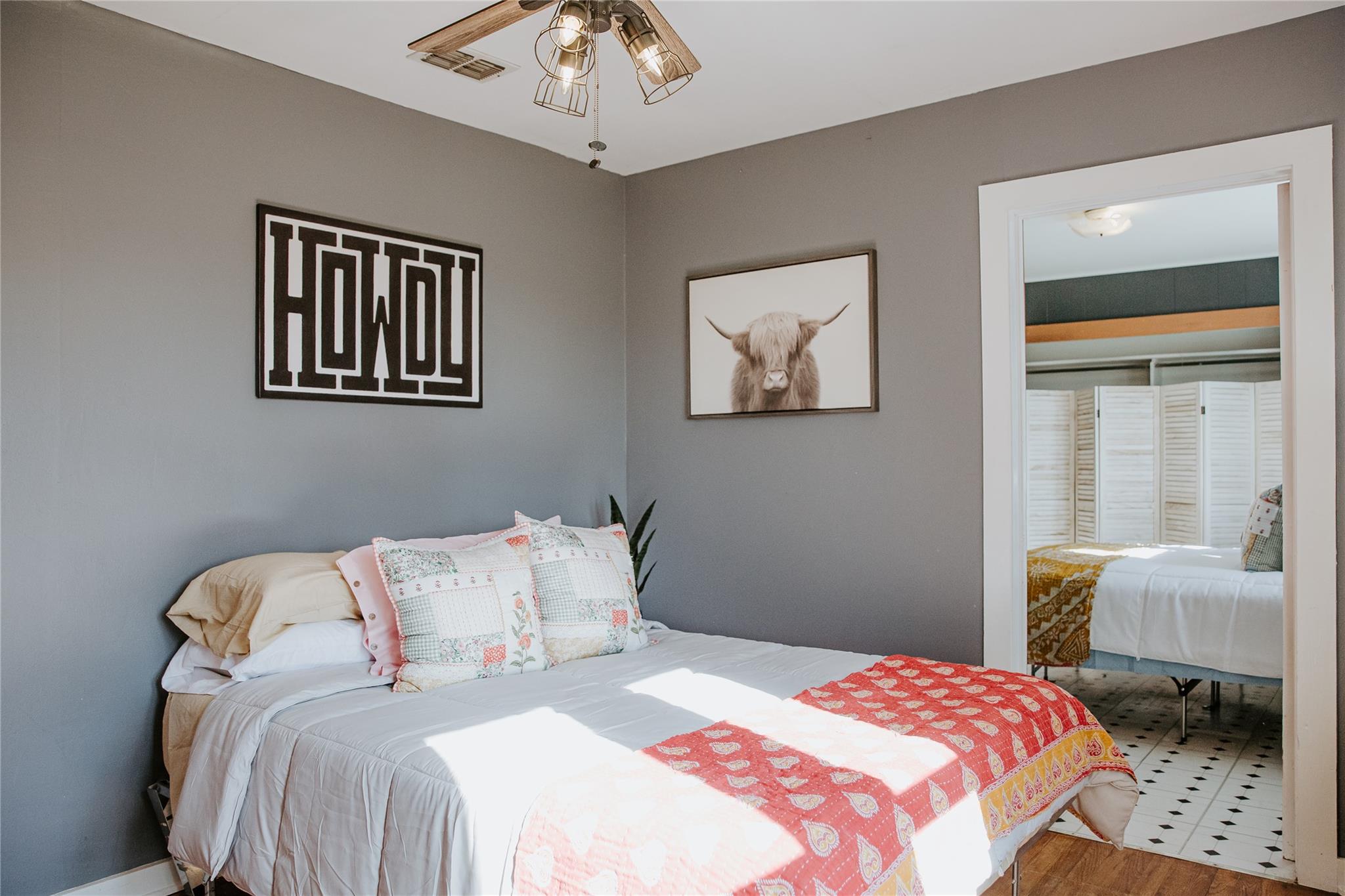 Image 25 of 40 For 604 Pecan St