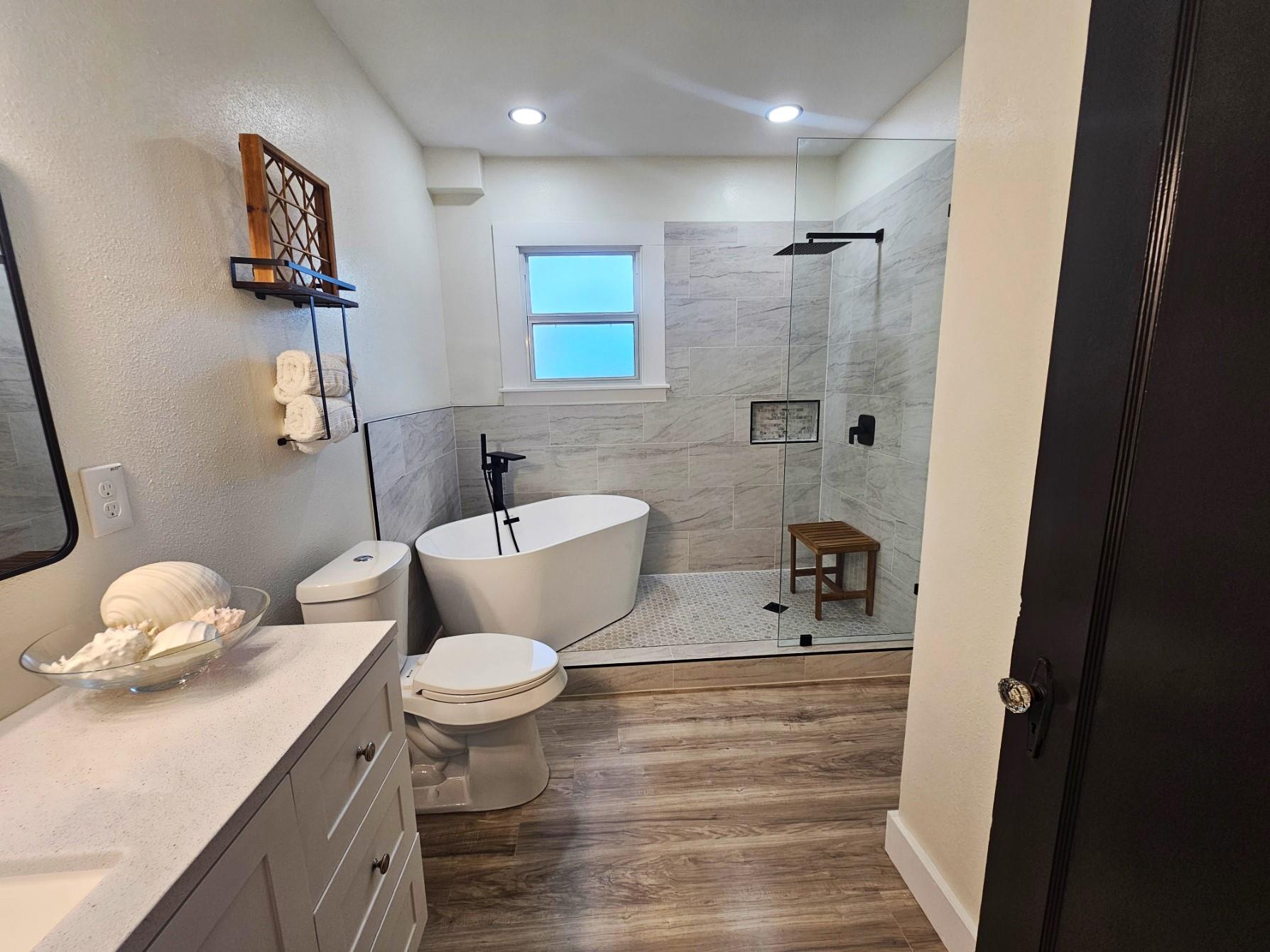 Image 27 of 36 For 624 Austin St