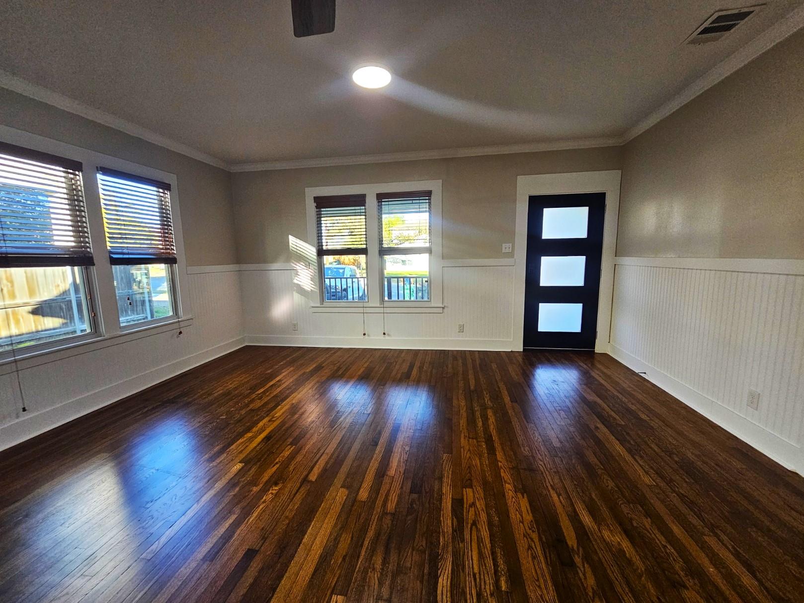 Image 33 of 36 For 624 Austin St