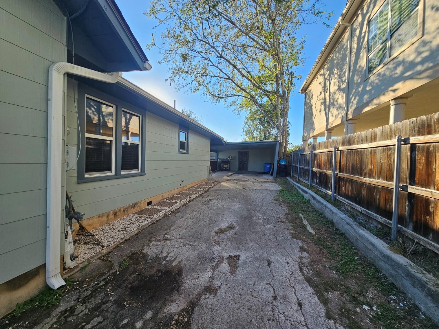 Image 35 of 36 For 624 Austin St