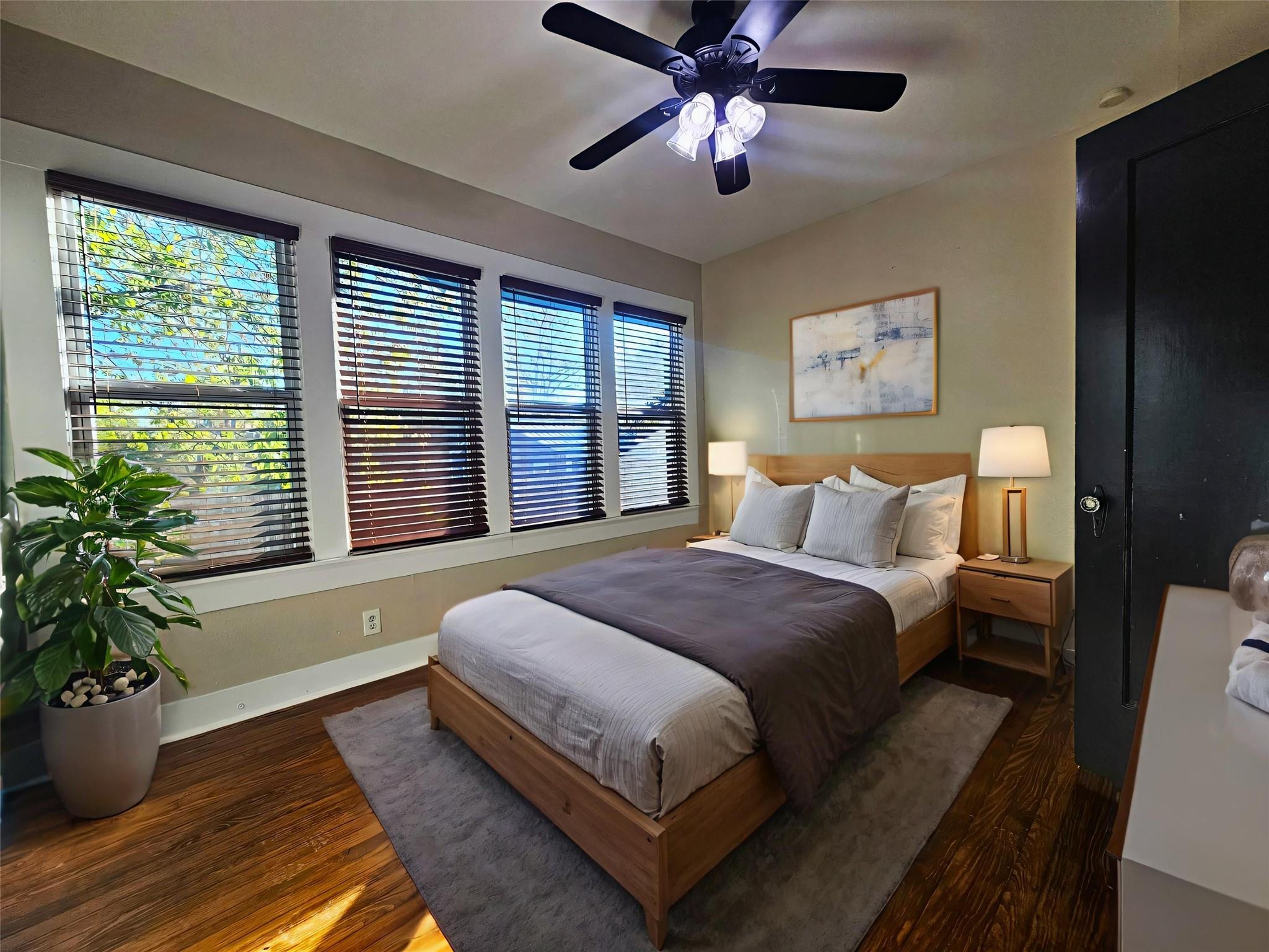 Image 7 of 36 For 624 Austin St