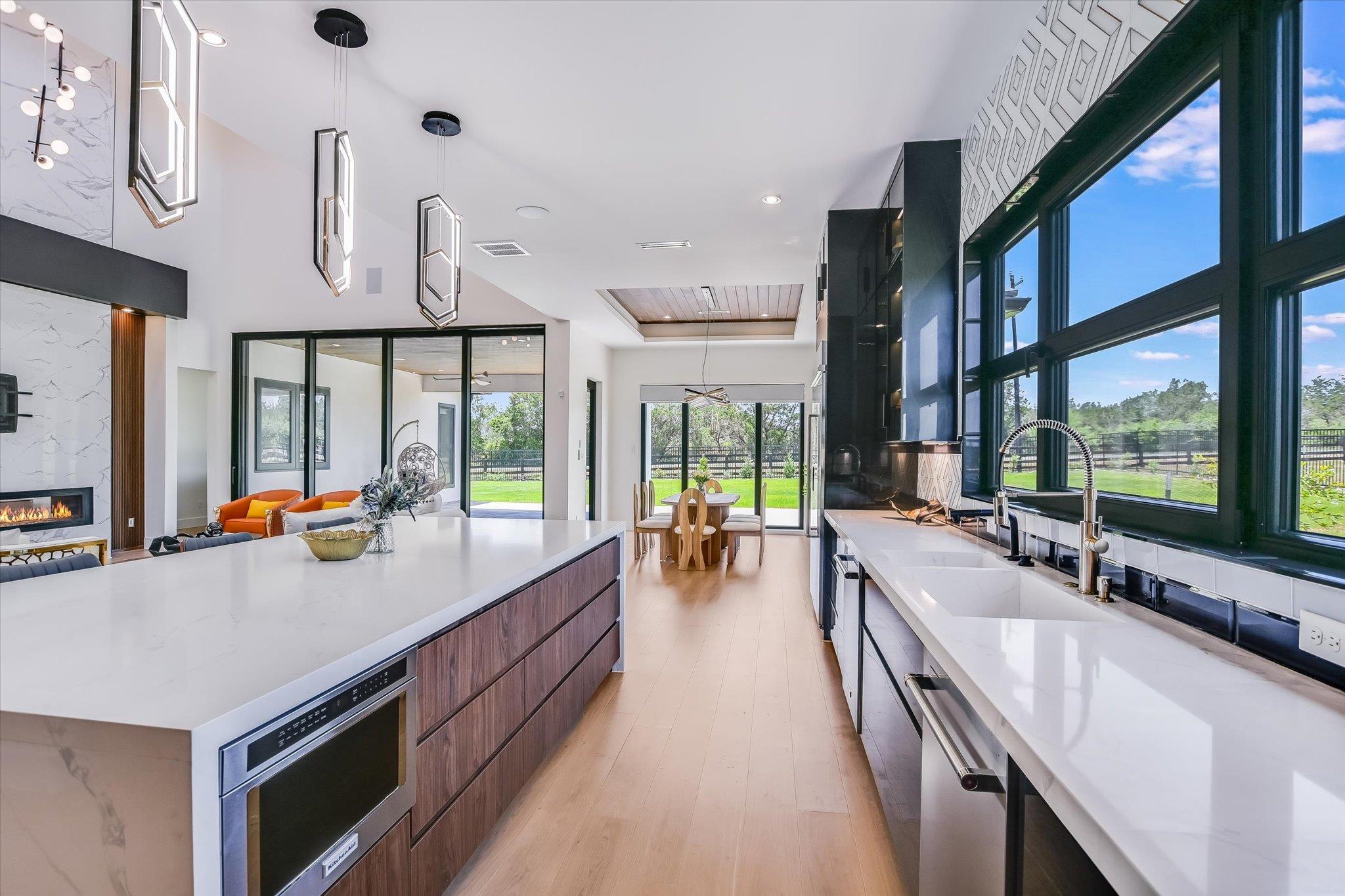 Image 13 of 37 For 1806 Lauren Dr