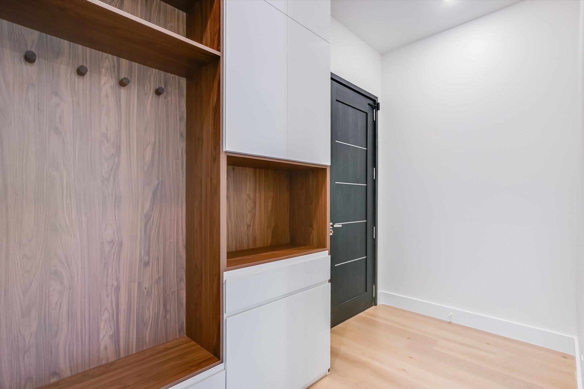 Image 18 of 37 For 1806 Lauren Dr