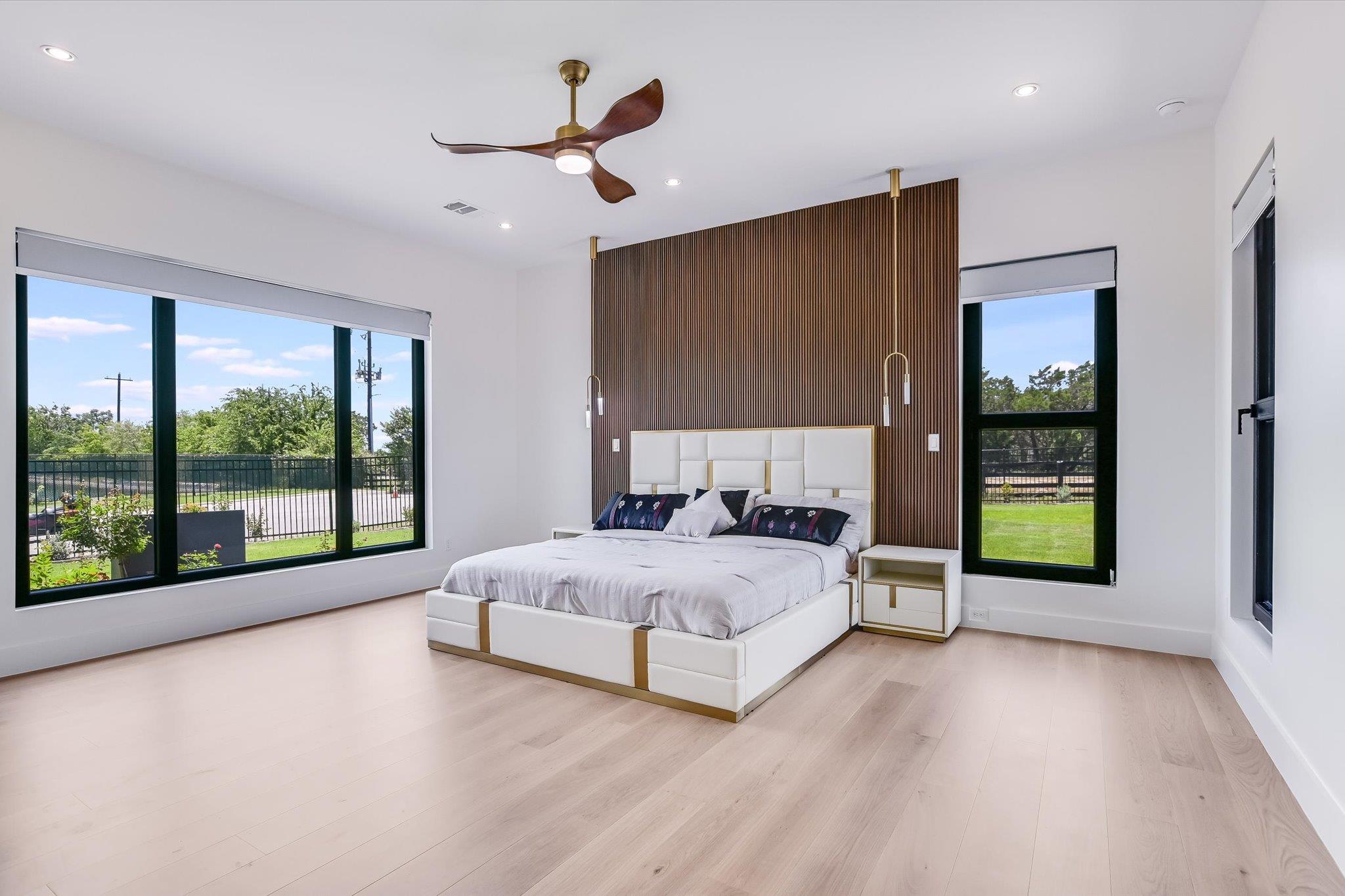 Image 23 of 37 For 1806 Lauren Dr